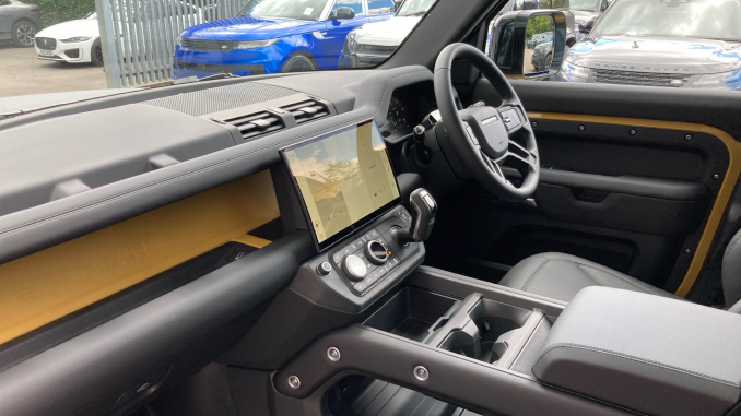 Land Rover Defender 3.0 D350 Trophy Edition Deep Sandglow 110 5dr Auto Diesel Estate - Image 64